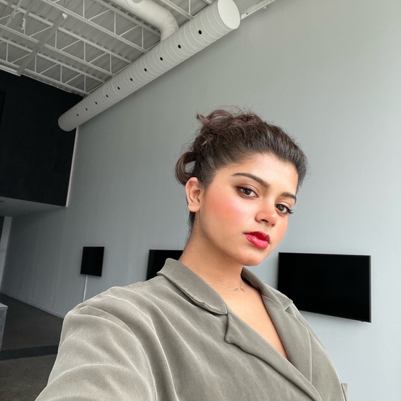 Meet your Posher, Moksha - Picture 1 of 1